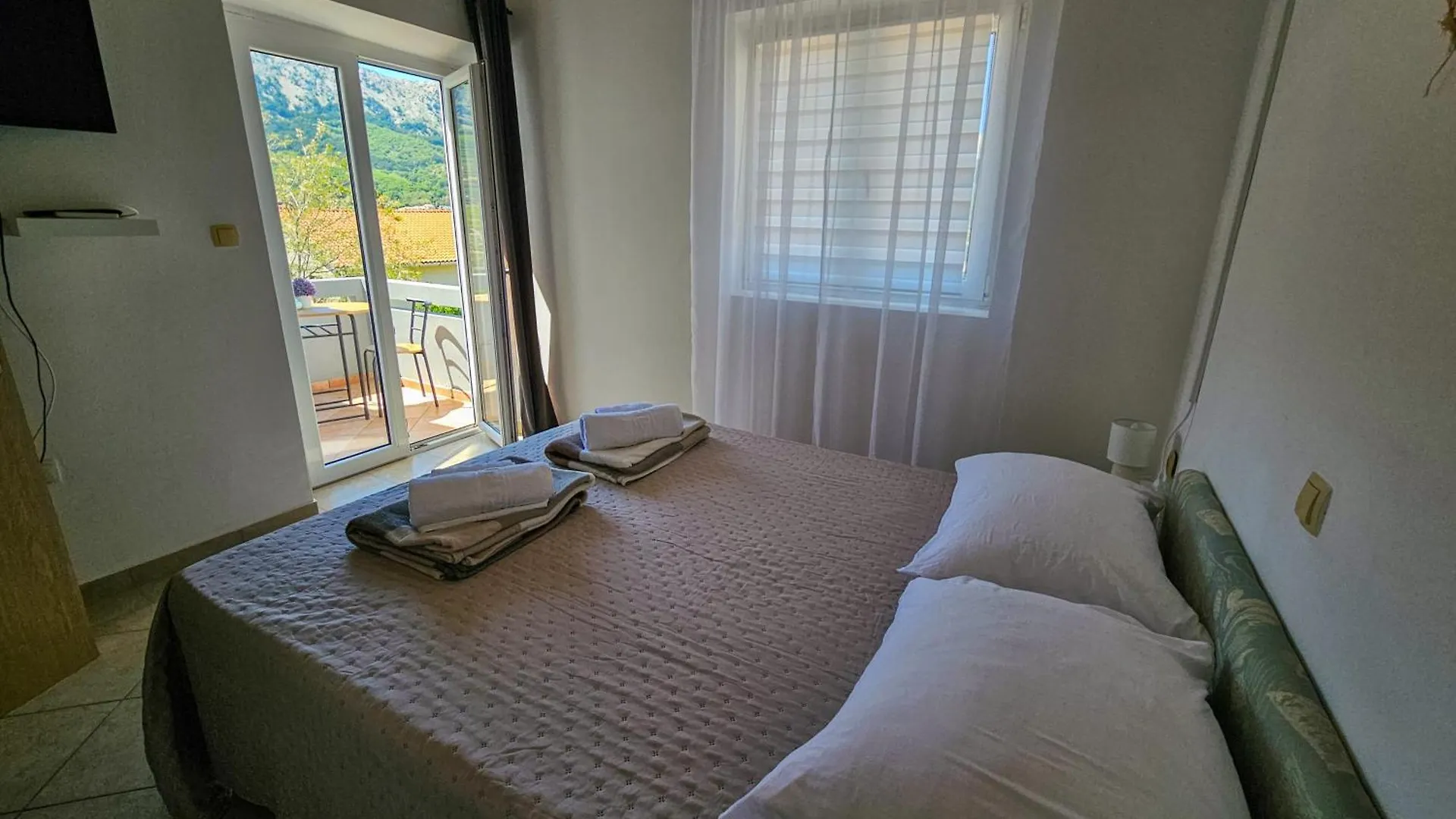 Apartments Mira 2 Baška
